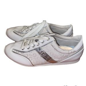 GUESS Sneakers size 8 new without box